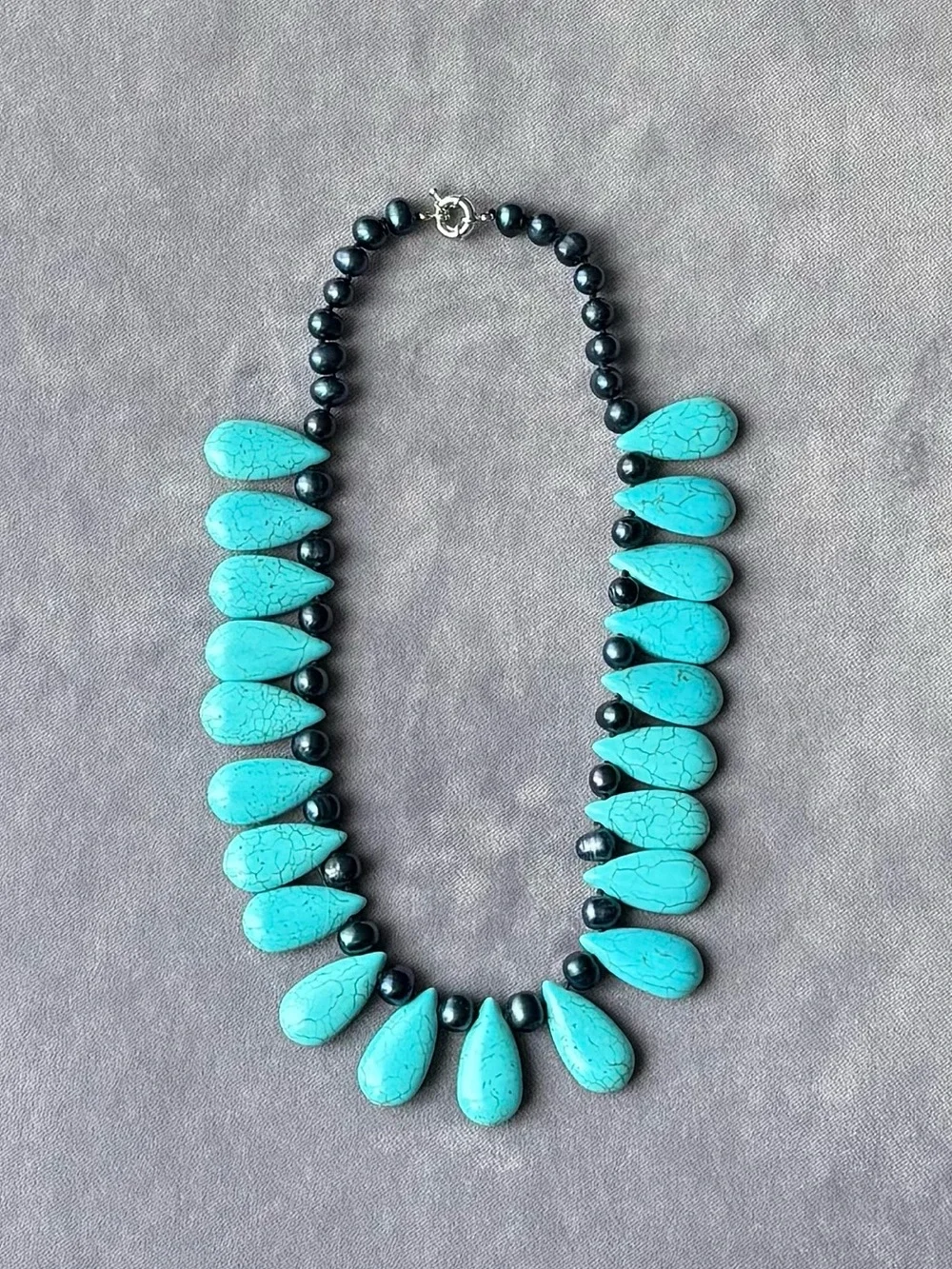 NWOT Tuckernuck Turquoise and Black Pearl Necklace
